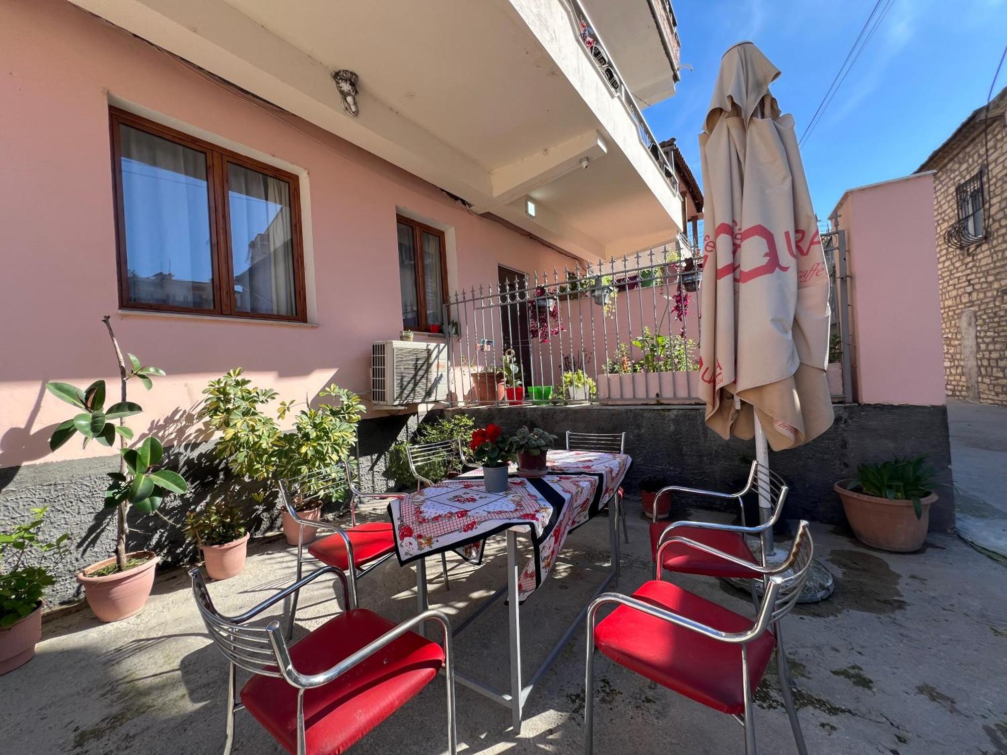 Villa Ensalv Berat - Apartment - Room - Penthouse エクステリア 写真