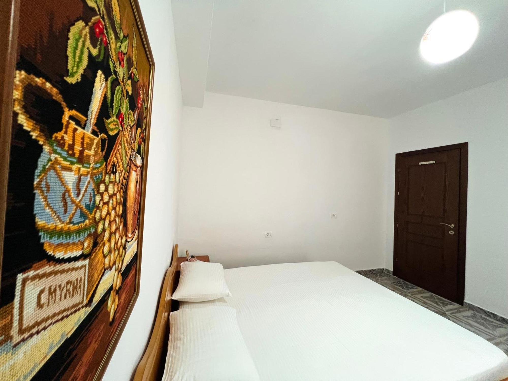 Villa Ensalv Berat - Apartment - Room - Penthouse エクステリア 写真