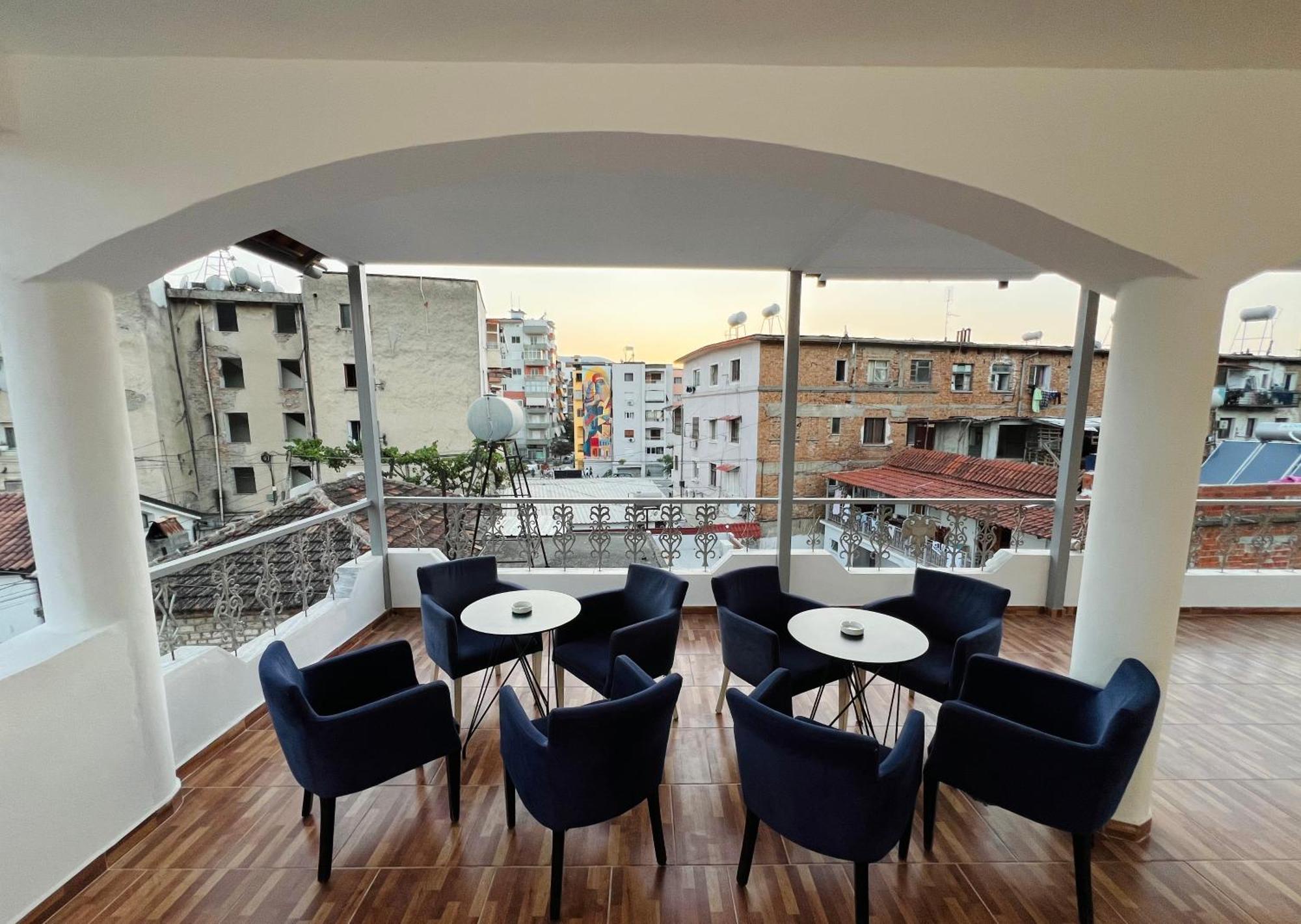 Villa Ensalv Berat - Apartment - Room - Penthouse エクステリア 写真