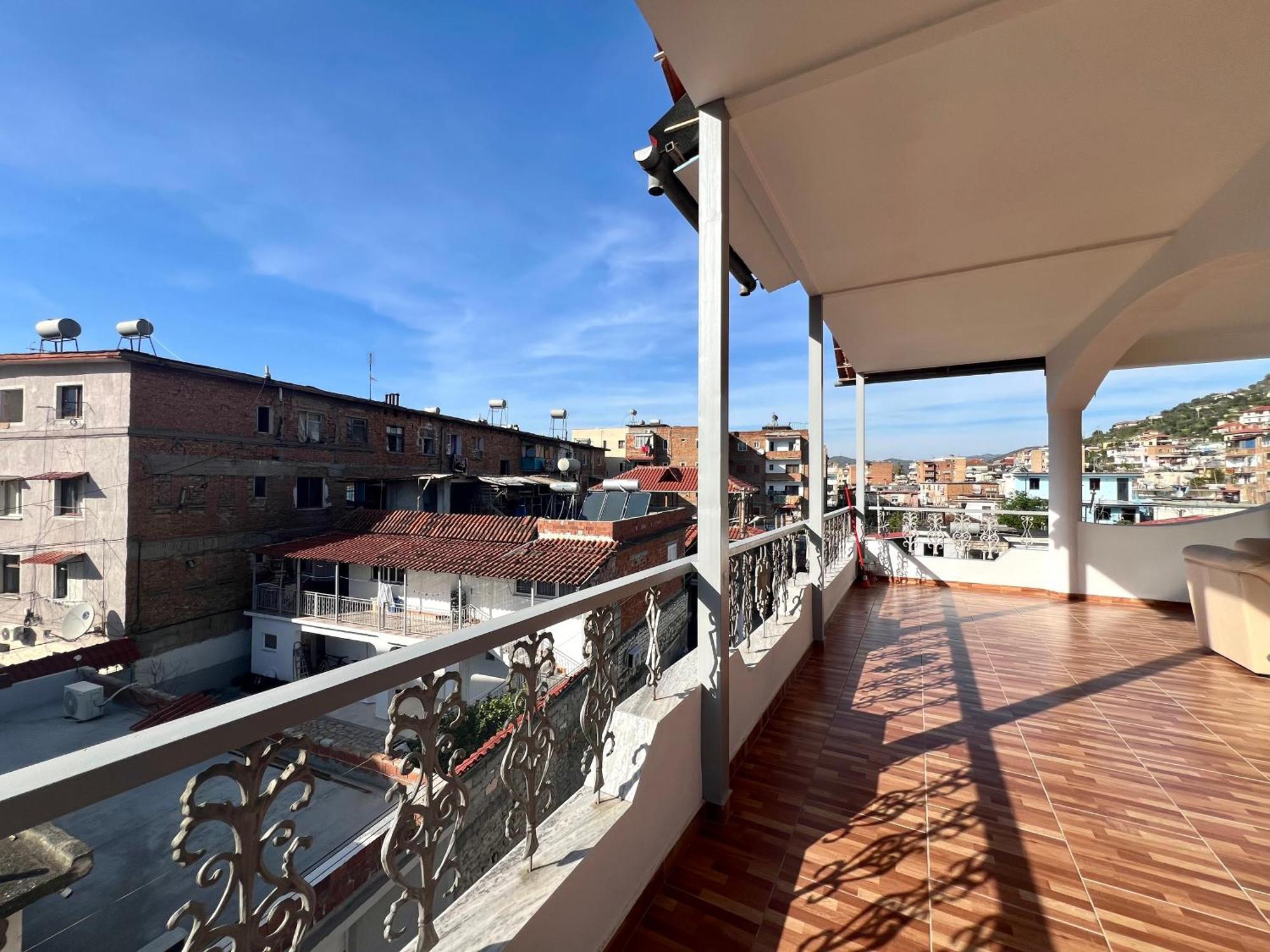 Villa Ensalv Berat - Apartment - Room - Penthouse エクステリア 写真