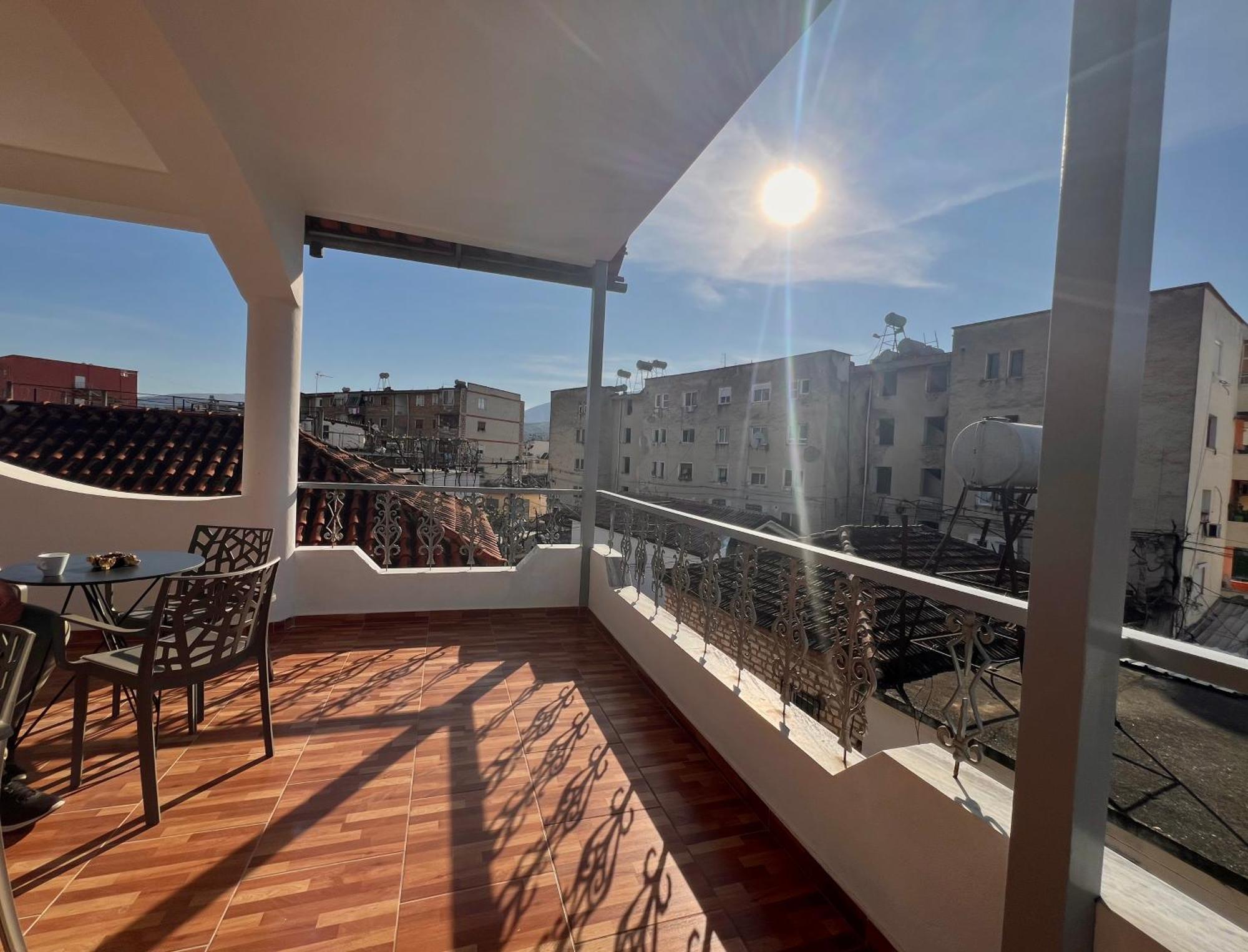 Villa Ensalv Berat - Apartment - Room - Penthouse エクステリア 写真